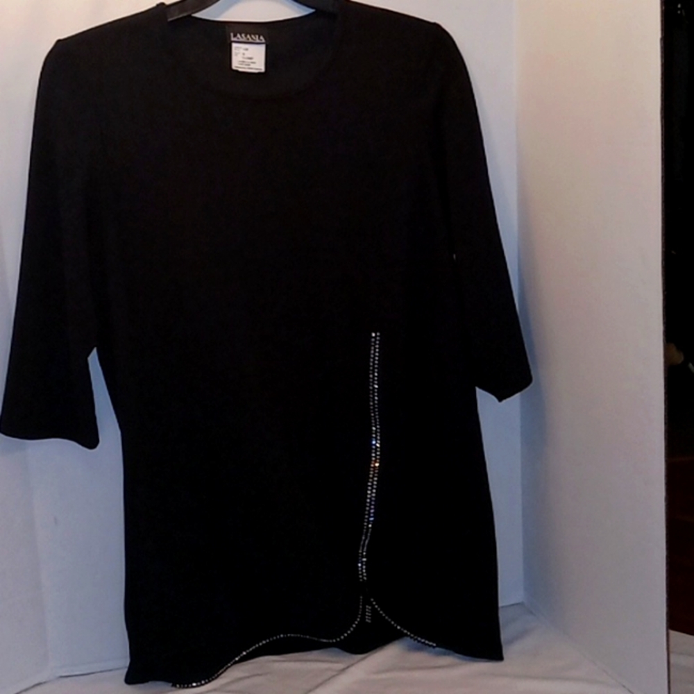 Lasania jeweled side zip 3/4 sleeve blouse size 16.